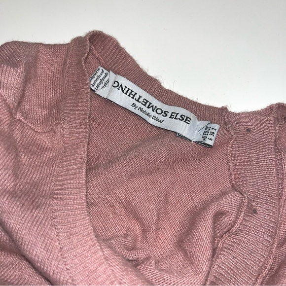 Irregular cut dusty pink cardigan with a relaxed fit - Picture 9 of 11